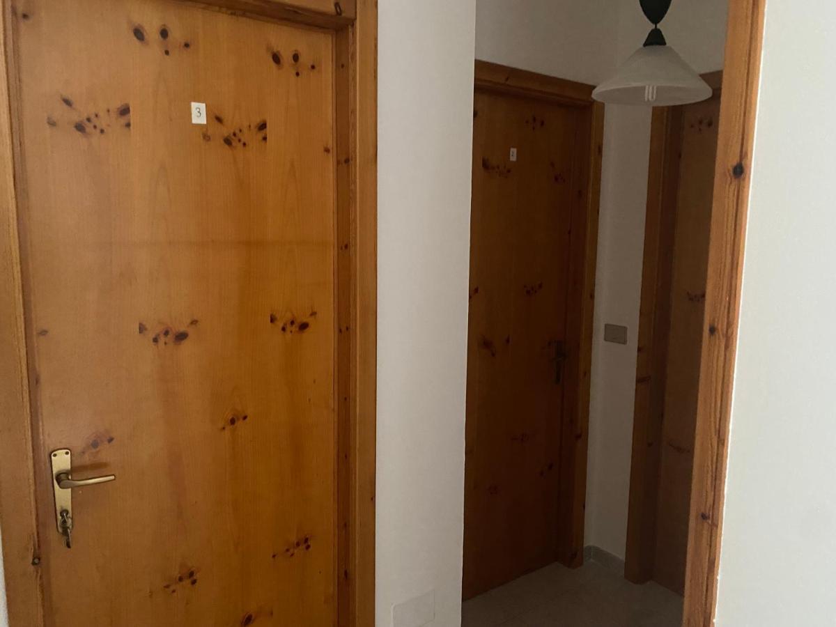 Roca Appartment 2 Bagian luar foto